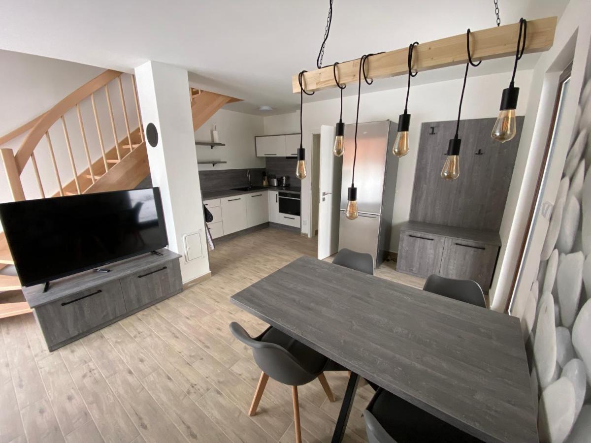 Apartmany Cerny Vlk, Борова Лада Экстерьер фото